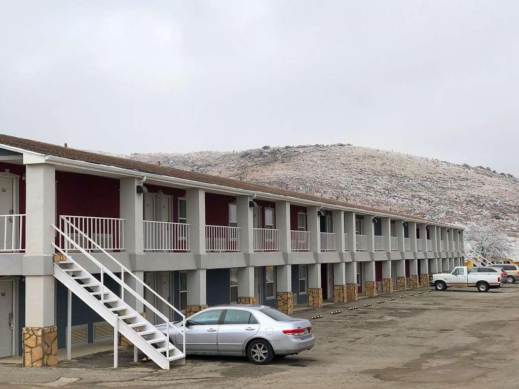 Americas Best Value Inn Alpine Exterior photo