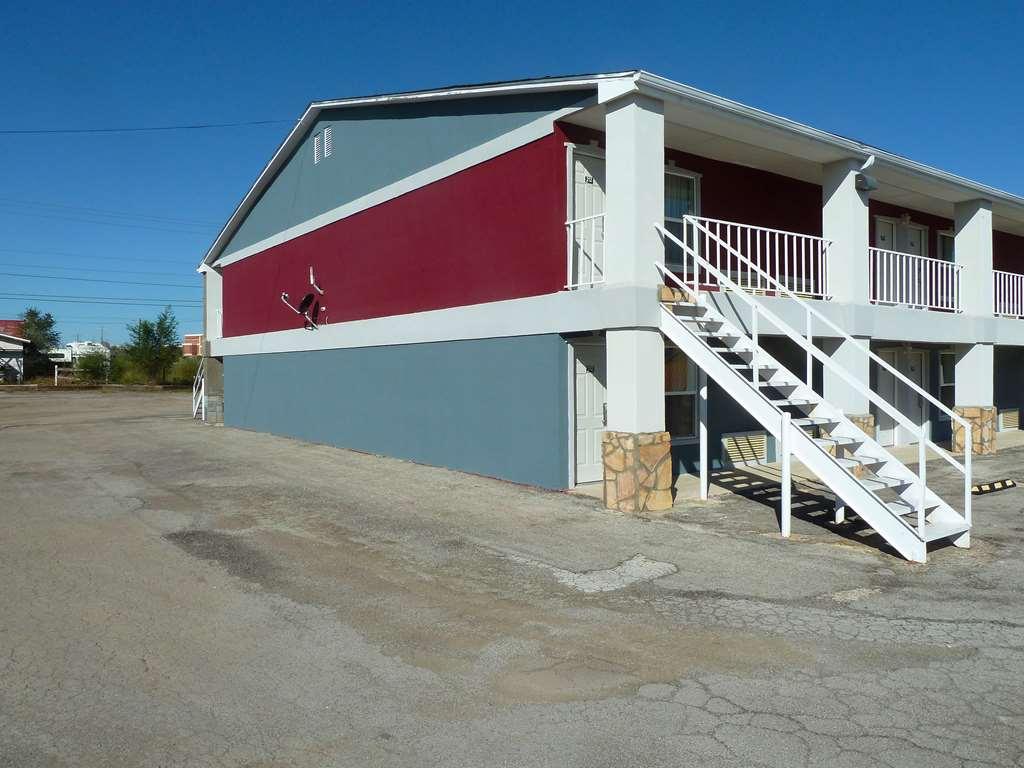 Americas Best Value Inn Alpine Exterior photo